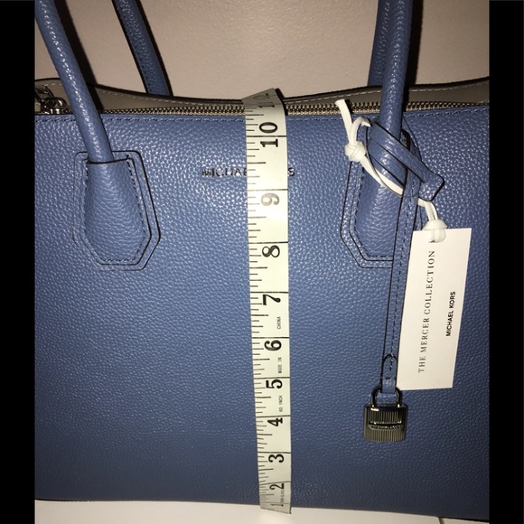 ⭐️HOST PICK⭐️ NWT 💯 Authent Michael Kors Large Convertible Mercer Tote - Picture 6 of 16